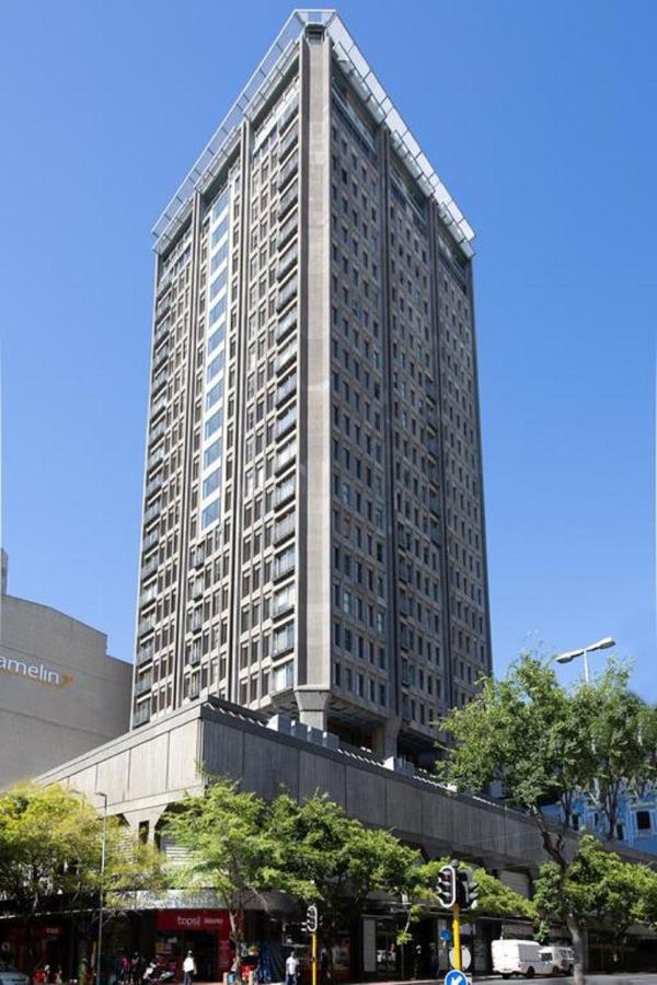 Five Star Luxury Centre *